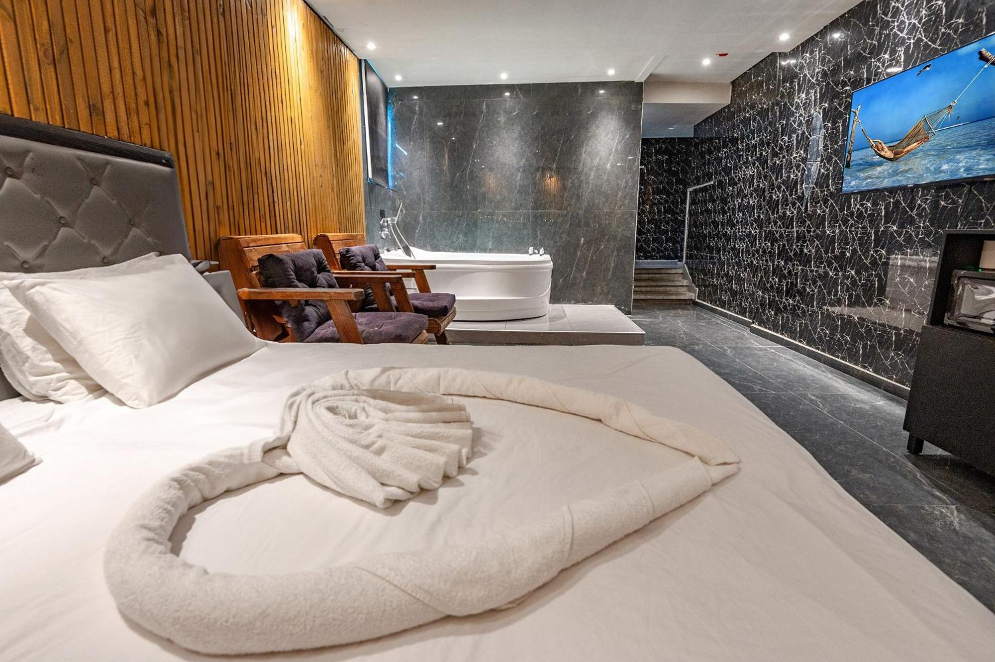 Lago Suites Hotel القدس المظهر الخارجي الصورة